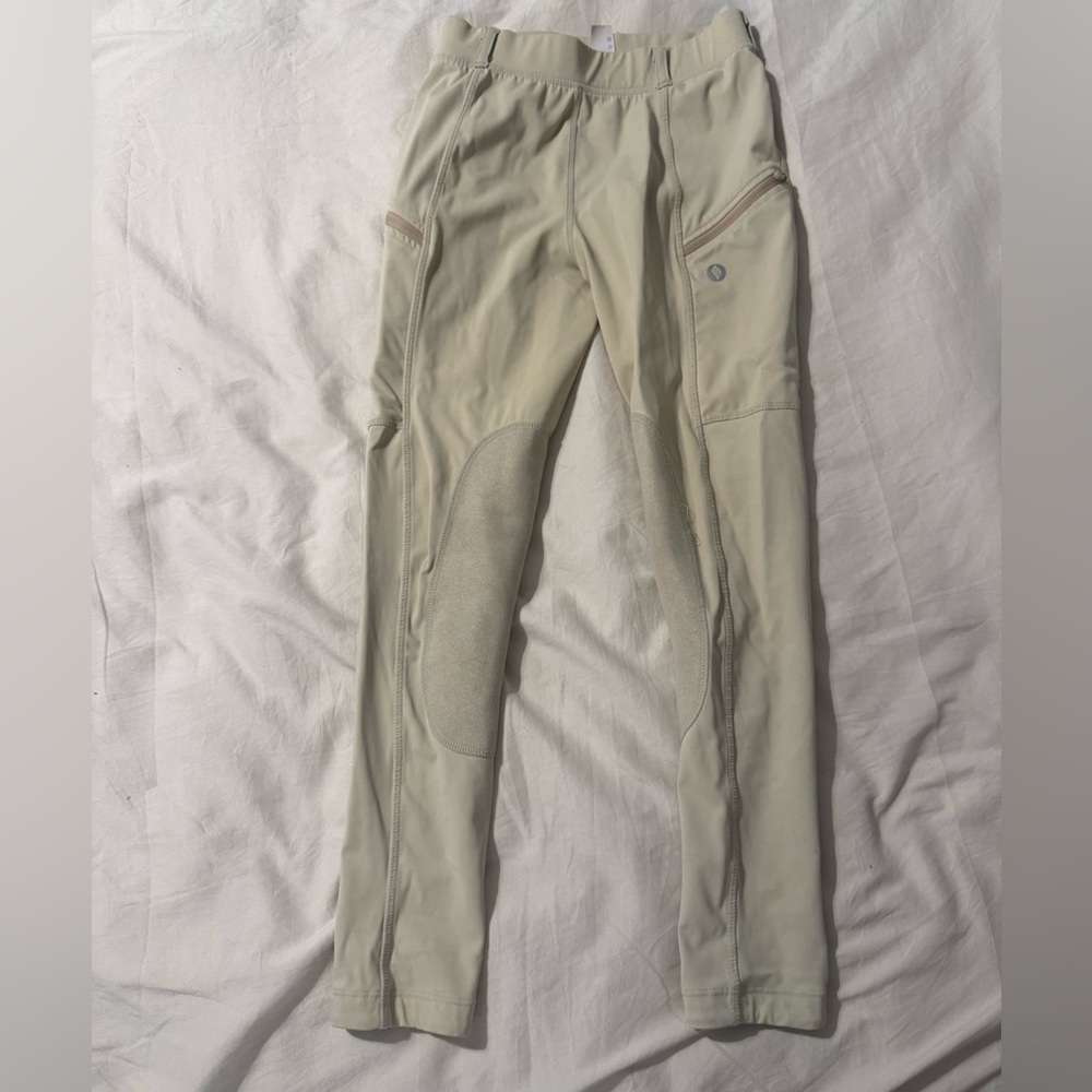 Youth riding pants with reinforced knee